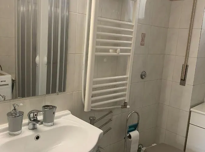 The Coste דירה *